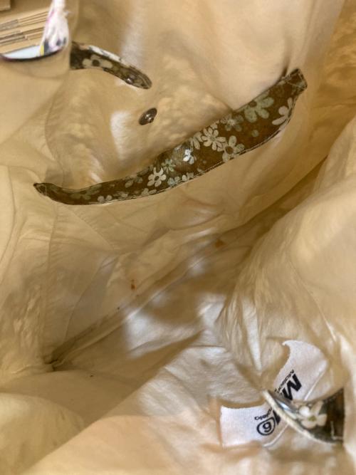 MM6 Maison Margiela（エムエムシックスメゾンマルジェラ）MM6 Maison Margiela (エムエムシックスメゾンマルジェラ) フラワープリント ジャパニーズ トートバッグ　S54WD0005 ベージュの古着・服飾アイテム