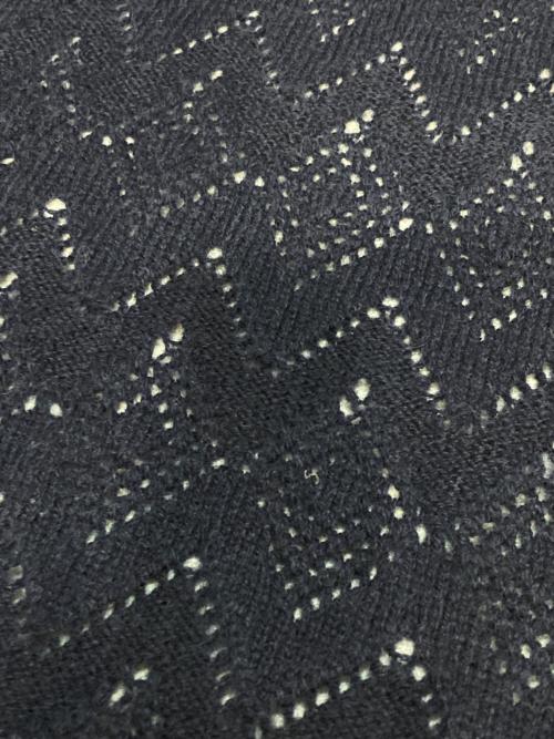 JOHNSTONS OF ELGIN（ジョンストンズオブエルガン）JOHNSTONS OF ELGIN (ジョンストンズオブエルガン) クロシェカシミヤストール ネイビーの古着・服飾アイテム