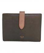 CELINEセリーヌ）の古着「Medium Strap Wallet」｜グレー