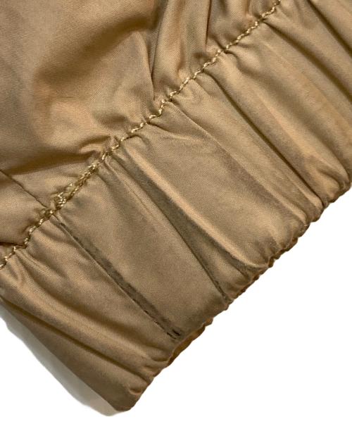 MONCLER（モンクレール）MONCLER (モンクレール) パイピングナイロンジャケット　Z7EJ044 ベージュ サイズ:2の古着・服飾アイテム