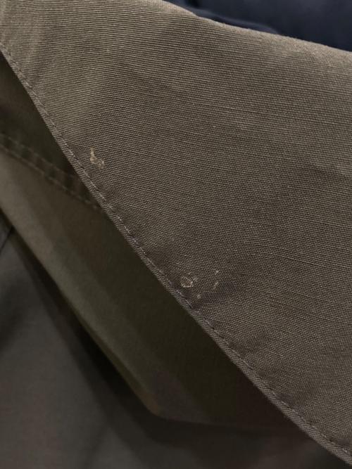 CANADA GOOSE（カナダグース）CANADA GOOSE (カナダグース) kamloopsダウンジャケット　4074JMB カーキ サイズ:Sの古着・服飾アイテム