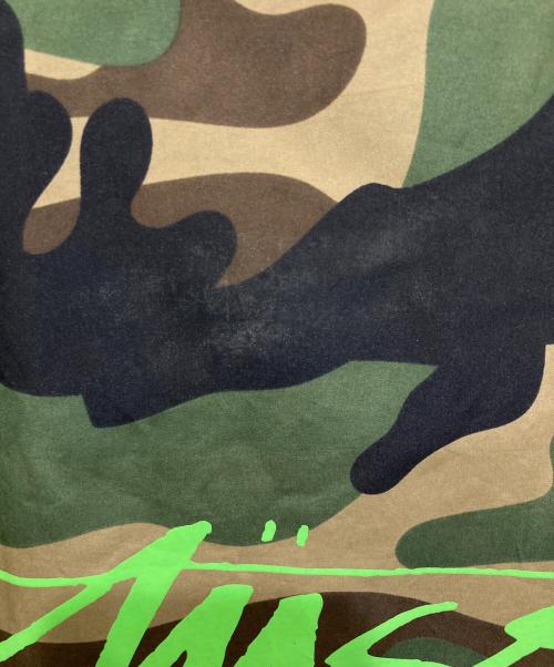 stussy（ステューシー）stussy (ステューシー) Camo Cruize Coach オリーブ サイズ:Lの古着・服飾アイテム