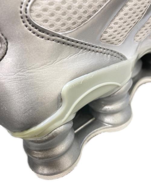 NIKE（ナイキ）NIKE (ナイキ) W SHOX TL PLATINUM TINT シルバー サイズ:28.5の古着・服飾アイテム