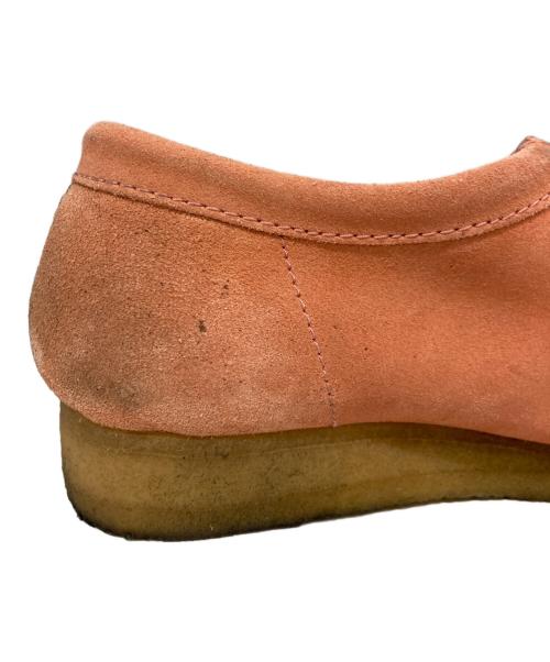 CLARKS（クラークス）CLARKS (クラークス) ワラビー ピンク サイズ:26.5の古着・服飾アイテム