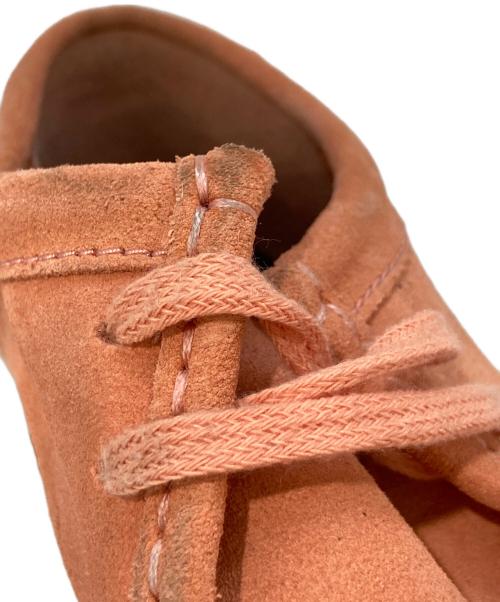 CLARKS（クラークス）CLARKS (クラークス) ワラビー ピンク サイズ:26.5の古着・服飾アイテム