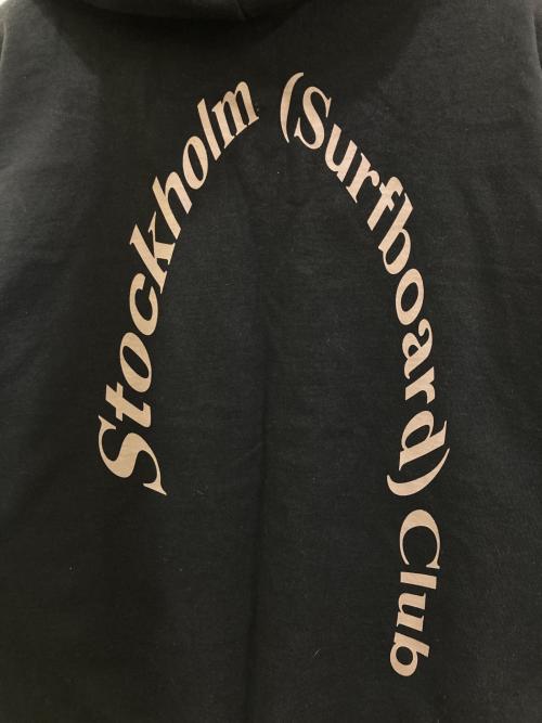 Stockholm Surfboard Club.（ストックホルム サーフボード クラブ）Stockholm Surfboard Club. (ストックホルム サーフボード クラブ) プルオーバーパーカー ブラック サイズ:XLの古着・服飾アイテム