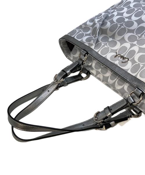 COACH（コーチ）COACH (コーチ) シグネチャートートバッグ　F17725 シルバー 未使用品の古着・服飾アイテム