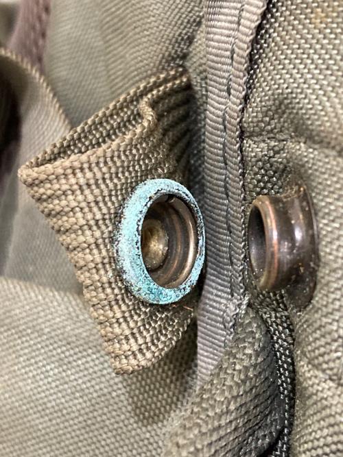 MYSTERY RANCH（ミステリーランチ）MYSTERY RANCH (ミステリーランチ) スナップドラゴン カーキの古着・服飾アイテム