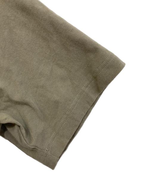 sacai（サカイ）sacai (サカイ) eric haze (エリック・ヘイズ) AS ONE T-Shirt　23-0465S オリーブ サイズ:3の古着・服飾アイテム