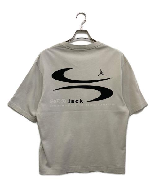 JORDAN（ジョーダン）JORDAN (ジョーダン) TRAVIS SCOTT (トラヴィススコット) M LOGO TEE LIGHT BONE グレー サイズ:Sの古着・服飾アイテム