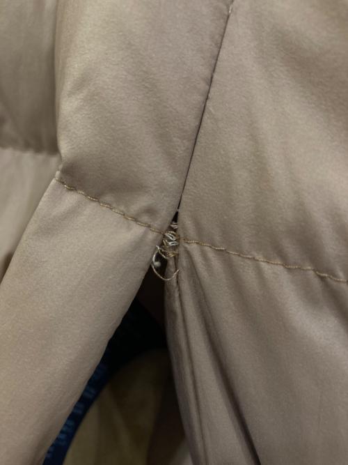 HERNO（ヘルノ）HERNO (ヘルノ) ウール切替ダウンコート　PI1128D-19288-9300 ベージュ サイズ:40の古着・服飾アイテム