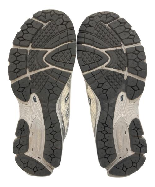 NEW BALANCE（ニューバランス）NEW BALANCE (ニューバランス) ローカットスニーカー　ML860GO2 グレー サイズ:27の古着・服飾アイテム