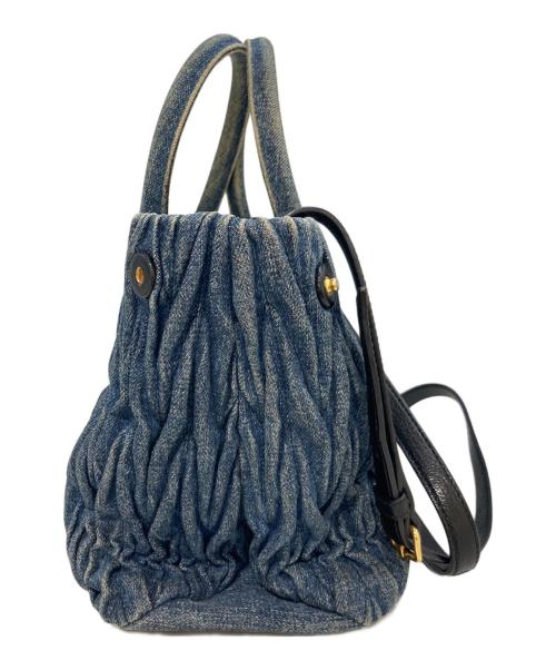 MIU MIU（ミュウミュウ）MIU MIU (ミュウミュウ) マテラッセデニムショルダーバッグ インディゴの古着・服飾アイテム