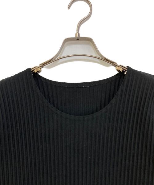 HOMME PLISSE ISSEY MIYAKE（オム プリッセ イッセイ ミヤケ）HOMME PLISSE ISSEY MIYAKE (オム プリッセ イッセイ ミヤケ) プリーツカットソー　HP55JK420 ブラック サイズ:2の古着・服飾アイテム