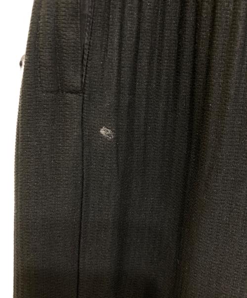 HOMME PLISSE ISSEY MIYAKE（オム プリッセ イッセイ ミヤケ）HOMME PLISSE ISSEY MIYAKE (オム プリッセ イッセイ ミヤケ) BASICプリーツパンツ ブラック サイズ:1の古着・服飾アイテム