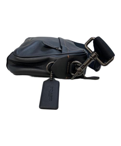 COACH（コーチ）COACH (コーチ) グラハム カメラバッグ　F39946 ブラックの古着・服飾アイテム