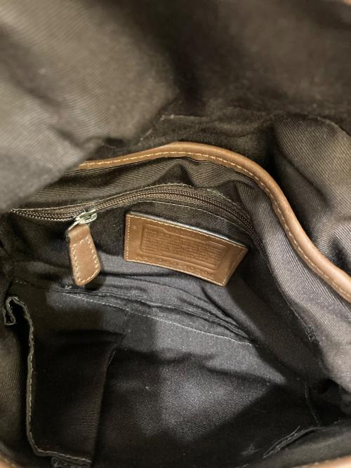 COACH（コーチ）COACH (コーチ) シグネチャーワンショルダーバッグ　10296 ブラウンの古着・服飾アイテム