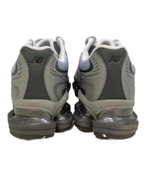 NEW BALANCE（ニューバランス）NEW BALANCE (ニューバランス) ABZORB 2000　U2000PCD グレー サイズ:26.5の古着・服飾アイテム