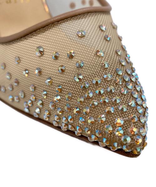 Christian Louboutin（クリスチャン・ルブタン）Christian Louboutin (クリスチャン・ルブタン) ビジューメッシュパンプス ベージュ サイズ:38.5の古着・服飾アイテム