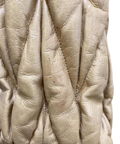 MIU MIU（ミュウミュウ）MIU MIU (ミュウミュウ) マテラッセ 2WAYバッグ ベージュの古着・服飾アイテム