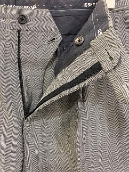 ISSEY MIYAKE（イッセイミヤケ）ISSEY MIYAKE (イッセイミヤケ) APOC INSIDE ヘリンボーンセットアップスーツ グレー サイズ:4の古着・服飾アイテム