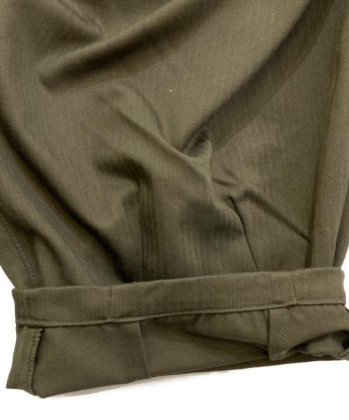 TIGHTBOOTH PRODUCTION（タイトブースプロダクション）TIGHTBOOTH PRODUCTION (タイトブースプロダクション) HERRINGBONE BALLOON PANTS　SS25-B06 カーキ サイズ:Mの古着・服飾アイテム