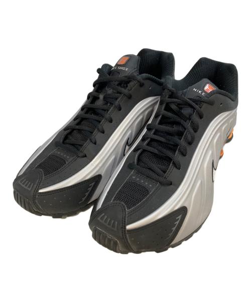 NIKE（ナイキ）NIKE (ナイキ) Shox R4 Black/Bright Mandarin　HQ1988-003 シルバー サイズ:30の古着・服飾アイテム