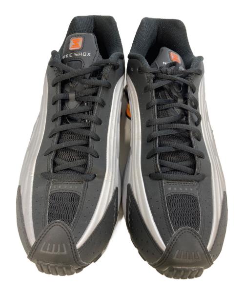NIKE（ナイキ）NIKE (ナイキ) Shox R4 Black/Bright Mandarin　HQ1988-003 シルバー サイズ:30の古着・服飾アイテム
