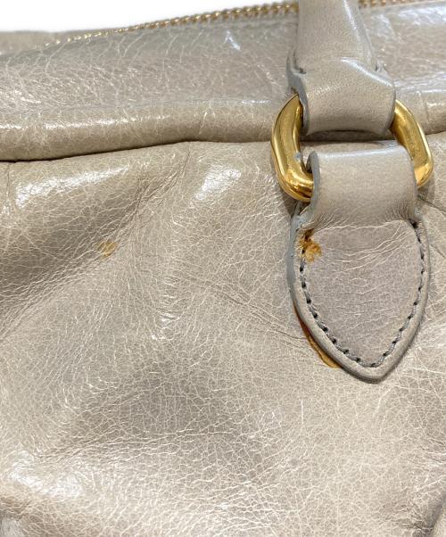 MIU MIU（ミュウミュウ）MIU MIU (ミュウミュウ) BAULETTO ハンドステッチギャザー ミニボストンバッグ　RL0048 グレーの古着・服飾アイテム