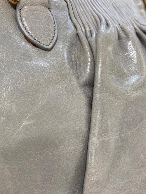 MIU MIU（ミュウミュウ）MIU MIU (ミュウミュウ) BAULETTO ハンドステッチギャザー ミニボストンバッグ　RL0048 グレーの古着・服飾アイテム