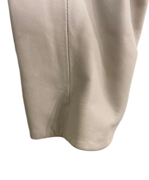 DAMA collection（ダーマコレクション）DAMA collection (ダーマコレクション) ラムレザージャケット ベージュ サイズ:7AR 未使用品の古着・服飾アイテム