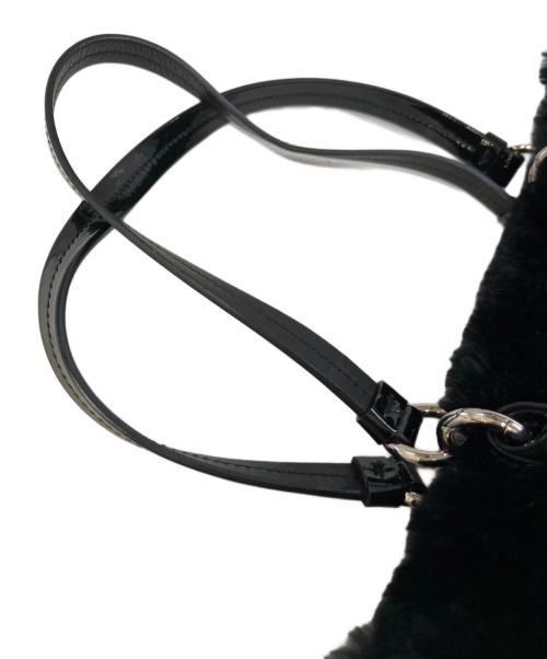 Salvatore Ferragamo（サルヴァトーレ フェラガモ）Salvatore Ferragamo (サルヴァトーレ フェラガモ) ヴァラリボンファーハンドバッグ　C950 ブラックの古着・服飾アイテム