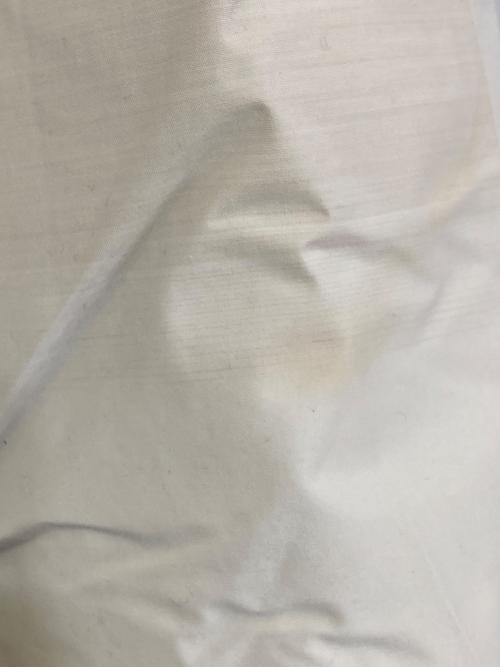 DESCENTE ALLTERRAIN（デザイント オルテライン）DESCENTE ALLTERRAIN (デザイント オルテライン) TRANSFORM DOWN COAT ホワイト サイズ:Mの古着・服飾アイテム