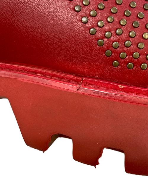 EMPORIO ARMANI（エンポリオアルマーニ）EMPORIO ARMANI (エンポリオアルマーニ) カットワークスタッズレザーシューズ　X4C437 レッド サイズ:7の古着・服飾アイテム