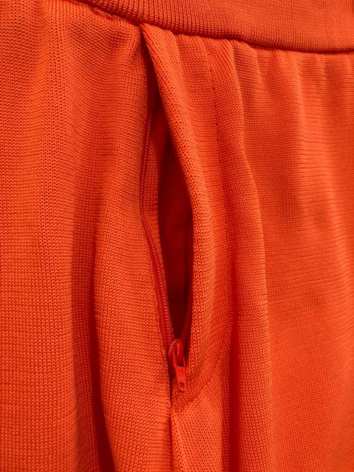 ISSEY MIYAKE MEN（イッセイミヤケメン）ISSEY MIYAKE MEN (イッセイミヤケメン) プリーツニットパンツ　ME93KF198 オレンジ サイズ:1の古着・服飾アイテム