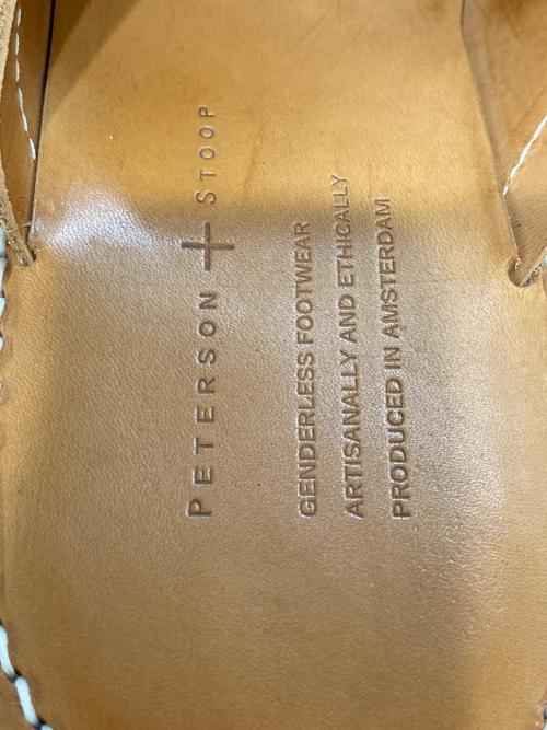 PETERSON STOOP（ピーターソン ストゥ―プ）PETERSON STOOP (ピーターソン ストゥ―プ) 再構築レザーミュール ホワイト サイズ:41の古着・服飾アイテム