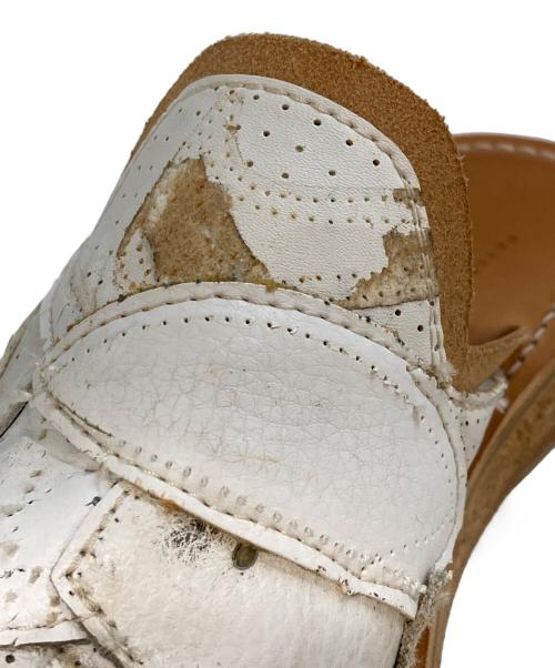 PETERSON STOOP（ピーターソン ストゥ―プ）PETERSON STOOP (ピーターソン ストゥ―プ) 再構築レザーミュール ホワイト サイズ:41の古着・服飾アイテム