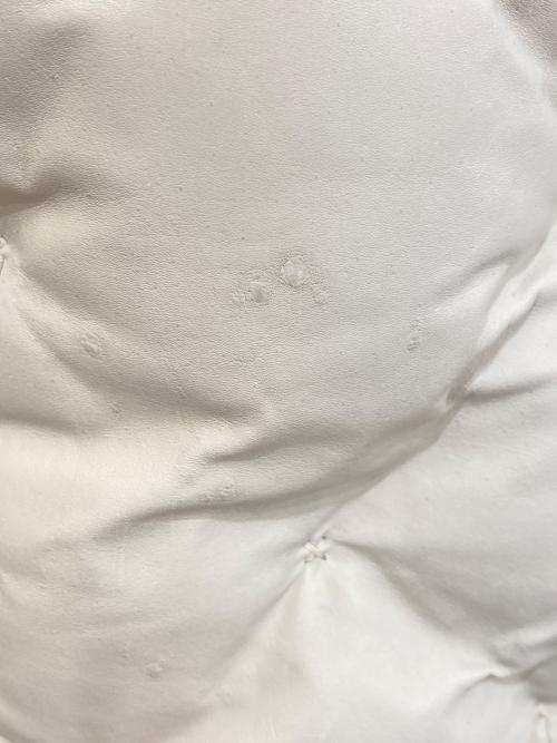 ISAMU KATAYAMA BACKLASH（イサムカタヤマ・バックラッシュ）ISAMU KATAYAMA BACKLASH (イサムカタヤマ・バックラッシュ) BRITANIA カンガルーレザーダウンジャケット ホワイト サイズ:3の古着・服飾アイテム