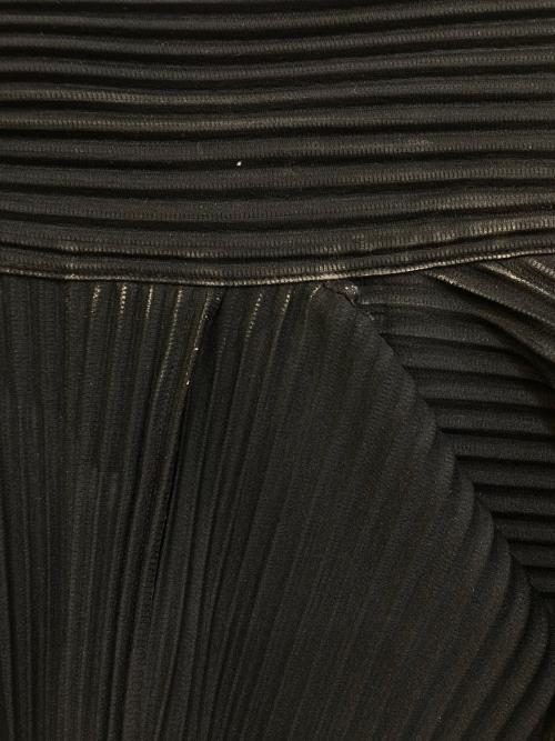 HOMME PLISSE ISSEY MIYAKE（オム プリッセ イッセイ ミヤケ）HOMME PLISSE ISSEY MIYAKE (オム プリッセ イッセイ ミヤケ) MONTHLY COLOR JULY SHIRT　HP43JJ102 ブラック サイズ:2の古着・服飾アイテム