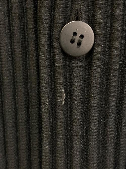 HOMME PLISSE ISSEY MIYAKE（オム プリッセ イッセイ ミヤケ）HOMME PLISSE ISSEY MIYAKE (オム プリッセ イッセイ ミヤケ) MONTHLY COLOR JULY SHIRT　HP43JJ102 ブラック サイズ:2の古着・服飾アイテム