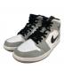 NIKE（ナイキ）の古着「AIR JORDAN 1 MID LT SMOKE GREY/BLACK-WHITE」｜グレー