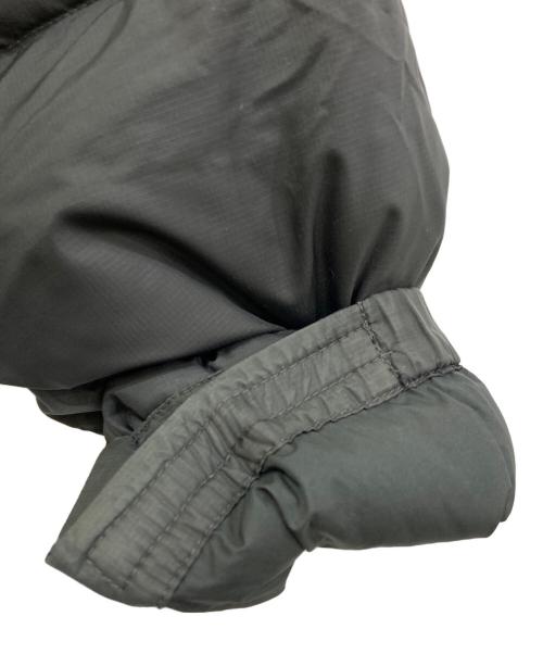 THE NORTH FACE（ザ ノース フェイス）THE NORTH FACE (ザ ノース フェイス) ダウンジャケット グレー×ブラック サイズ:Mの古着・服飾アイテム