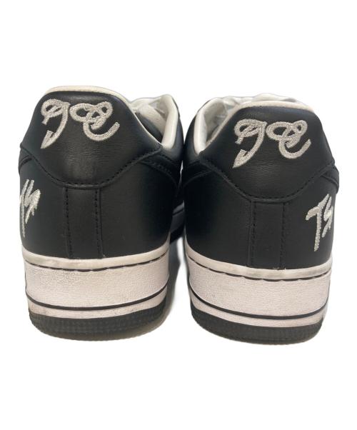 NIKE（ナイキ）NIKE (ナイキ) TERROR SQUAD (テラー スクワッド) Air Force 1 Low QS　FJ5756-100 ホワイト×ブラック サイズ:26の古着・服飾アイテム