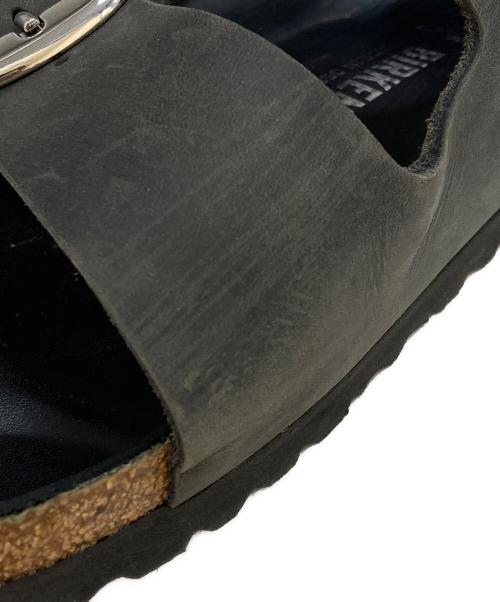 BIRKENSTOCK（ビルケンシュトック）BIRKENSTOCK (ビルケンシュトック) ミラノ ビッグバックル サンダル ブラック サイズ:270の古着・服飾アイテム