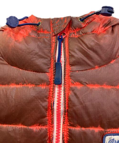 ARMANI JEANS（アルマーニジーンズ）ARMANI JEANS (アルマーニジーンズ) レッドポイントライトダウンジャケット レッド サイズ:44の古着・服飾アイテム