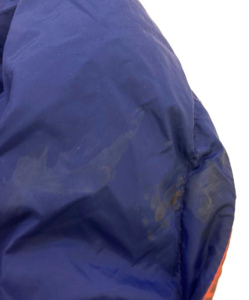 ARMANI JEANS（アルマーニジーンズ）ARMANI JEANS (アルマーニジーンズ) レッドポイントライトダウンジャケット レッド サイズ:44の古着・服飾アイテム