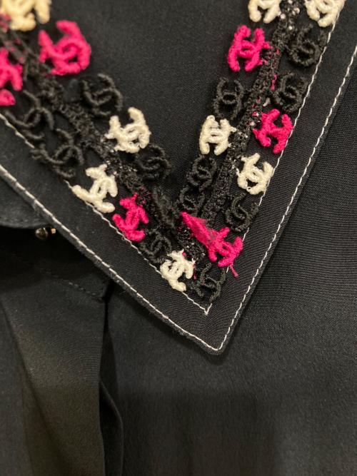 CHANEL（シャネル）CHANEL (シャネル) ココマークアップリケシルクシャツ ブラック サイズ:40の古着・服飾アイテム