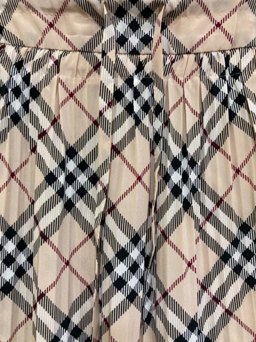 BURBERRY BLUE LABEL（バーバリー ブルー レーベル）BURBERRY BLUE LABEL (バーバリー ブルー レーベル) ノバチェックミディスカート ベージュ サイズ:36の古着・服飾アイテム
