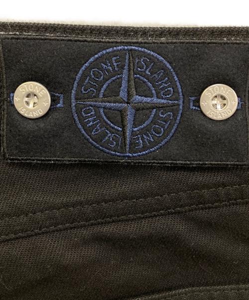STONE ISLAND（ストーンアイランド）STONE ISLAND (ストーンアイランド) Black jeans with logo patch　K2S15J100005S00J5 ブラック サイズ:29の古着・服飾アイテム