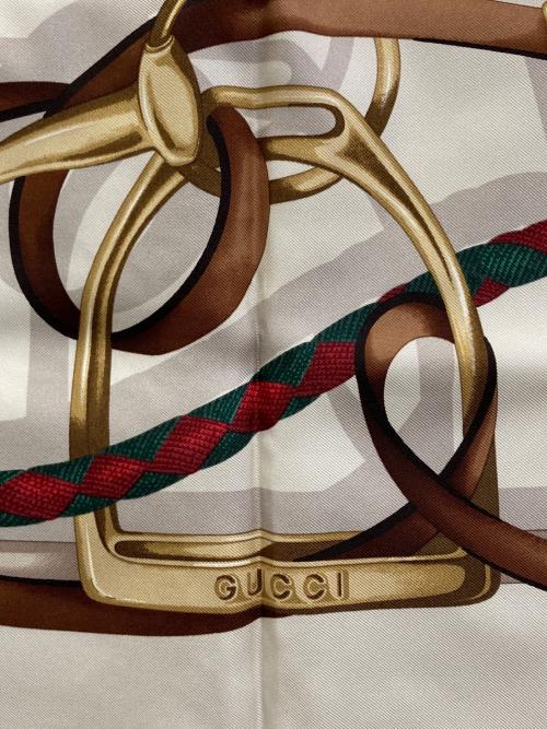 GUCCI（グッチ）GUCCI (グッチ) シルクスカーフ グリーンの古着・服飾アイテム